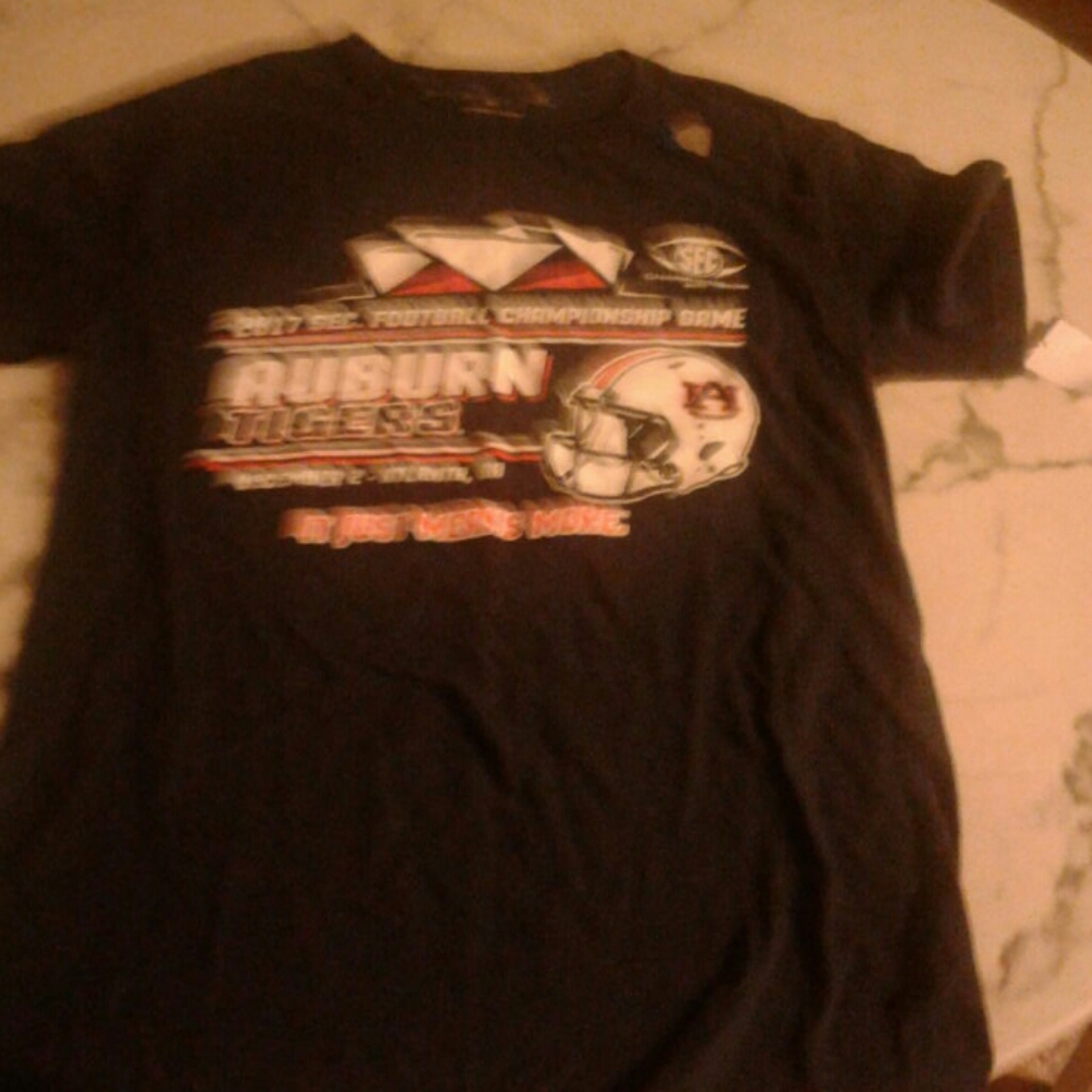 T- shirt